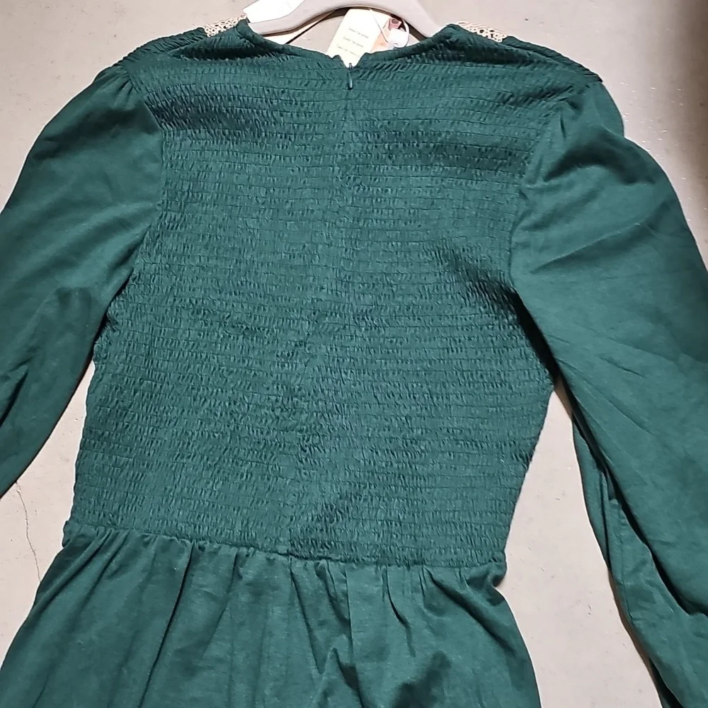 Nwt Green Jumpsuit with Lace Trim And Pockets - Picture 7 of 8
